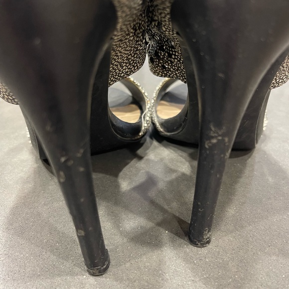 PEBBLE PRINT SLIDE IN HIGH HEELS by JustFab. They measure at Size 9, 10” inside. - Picture 4 of 7